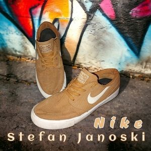 Nike SB  Stefan Janoski Unisex Size 8 Dark Driftwood w\ White Swoosh